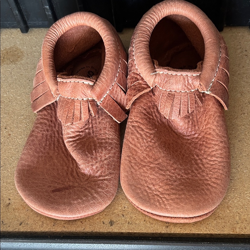 Freshly Picked Leather Fringe Moccasins - Rust Brown